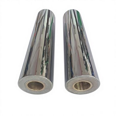 Roller de acero con acabado espejo diseñado para aplicaciones en la industria aeroespacial, proporcionando un rendimiento personalizado